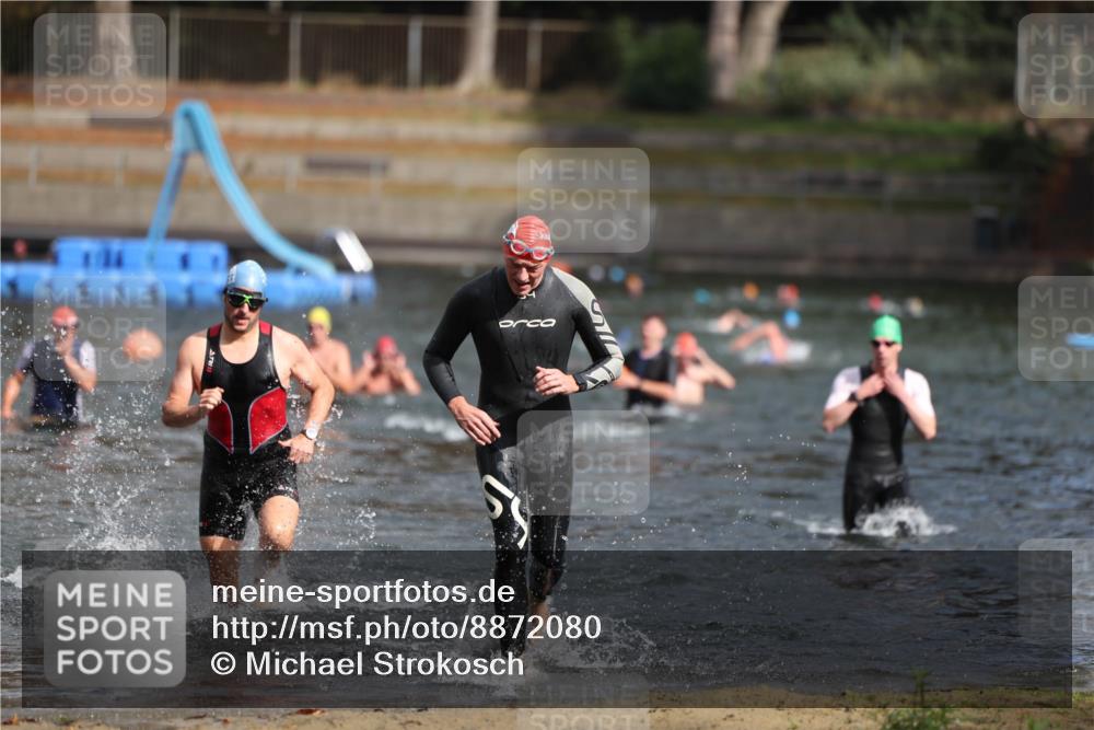 14.09.2025 - Stadtparktriathlon Michael Strokosch http://msf.ph/oto/8872080 14.09.2025 11:50:50 Schwimmen 1124, 1173 meine-sportfotos.de