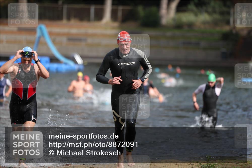 14.09.2025 - Stadtparktriathlon Michael Strokosch http://msf.ph/oto/8872091 14.09.2025 11:50:51 Schwimmen 1124, 1173 meine-sportfotos.de