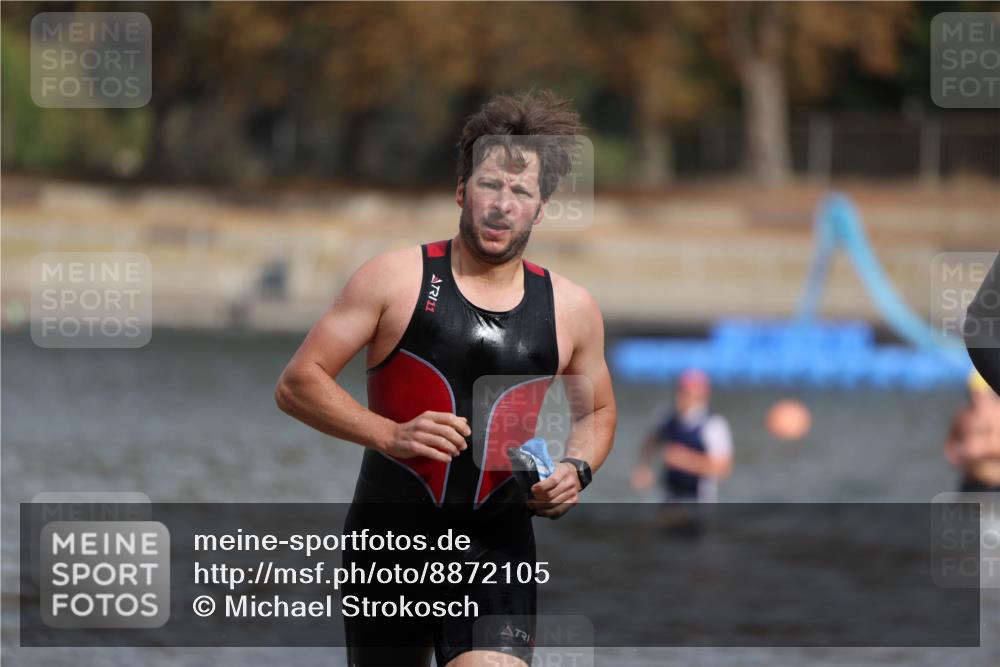 14.09.2025 - Stadtparktriathlon Michael Strokosch http://msf.ph/oto/8872105 14.09.2025 11:50:54 Schwimmen 1124, 1173 meine-sportfotos.de