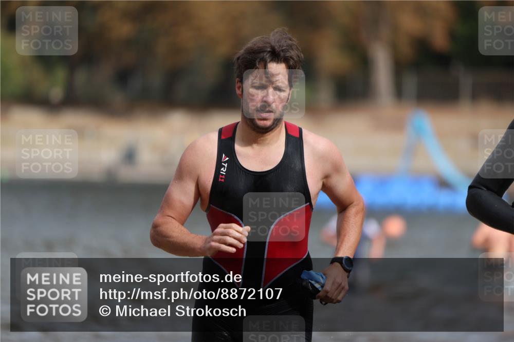 14.09.2025 - Stadtparktriathlon Michael Strokosch http://msf.ph/oto/8872107 14.09.2025 11:50:55 Schwimmen 1123, 1124, 1173, 1219 meine-sportfotos.de