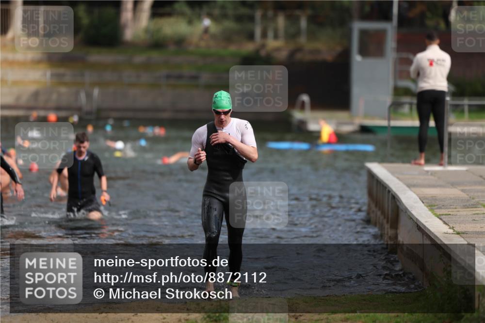 14.09.2025 - Stadtparktriathlon Michael Strokosch http://msf.ph/oto/8872112 14.09.2025 11:50:58 Schwimmen 1123, 1124, 1133, 1172, 1205, 1219 meine-sportfotos.de