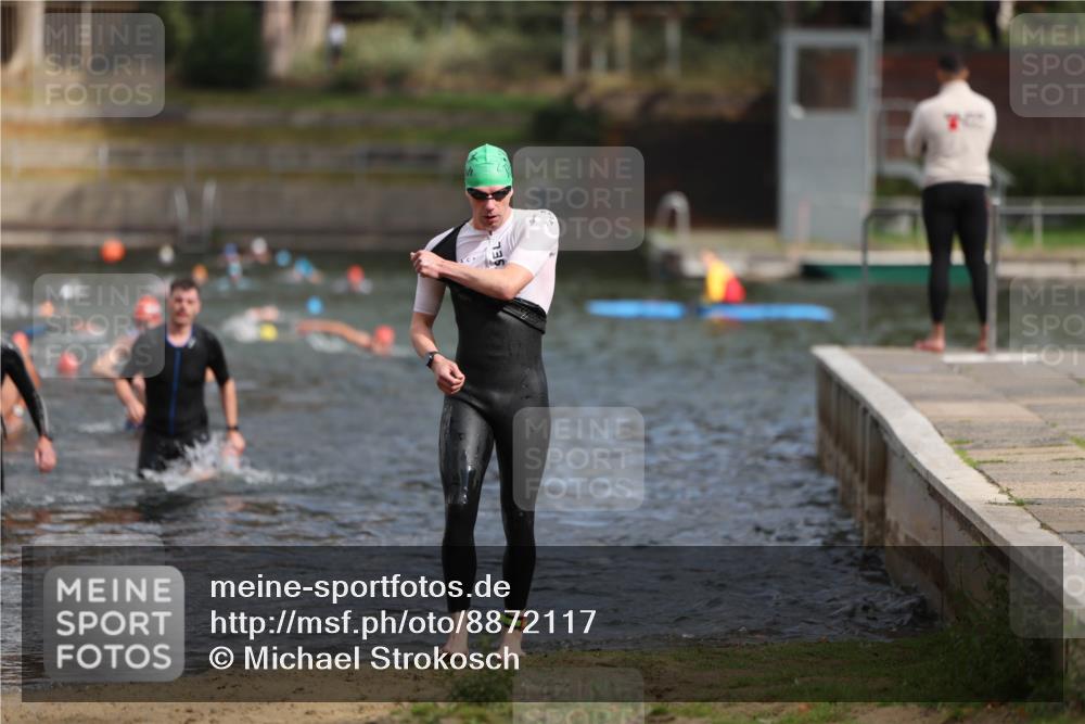 14.09.2025 - Stadtparktriathlon Michael Strokosch http://msf.ph/oto/8872117 14.09.2025 11:50:59 Schwimmen 1123, 1124, 1133, 1172, 1205, 1219 meine-sportfotos.de