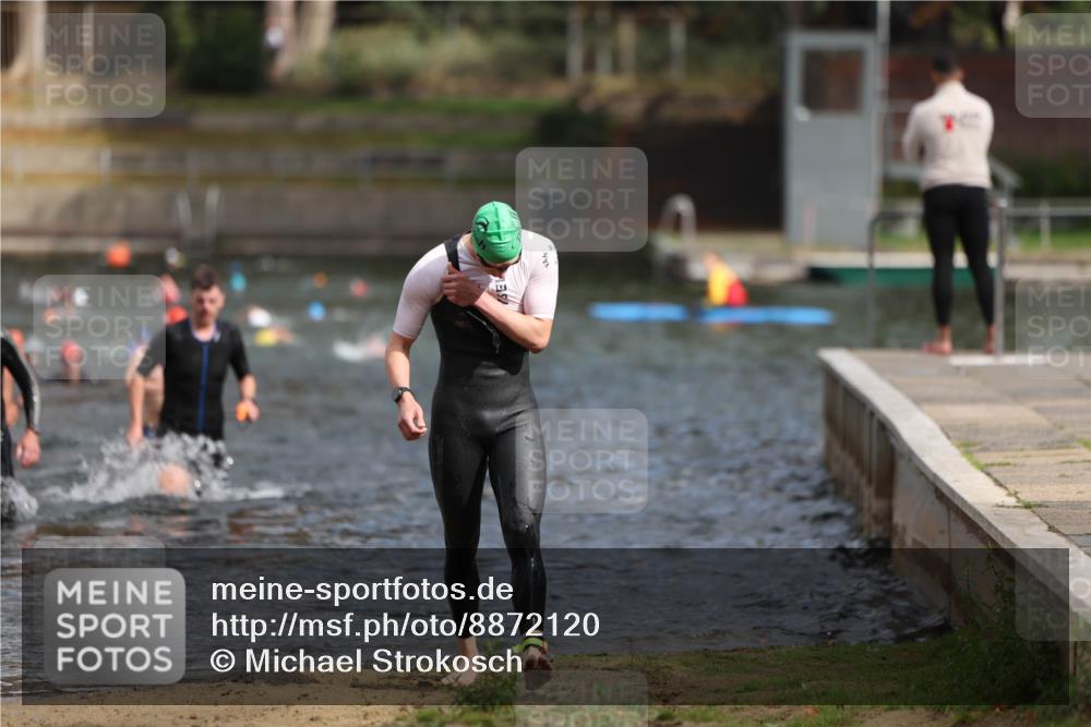 14.09.2025 - Stadtparktriathlon Michael Strokosch http://msf.ph/oto/8872120 14.09.2025 11:51:00 Schwimmen 1123, 1133, 1172, 1205, 1219 meine-sportfotos.de