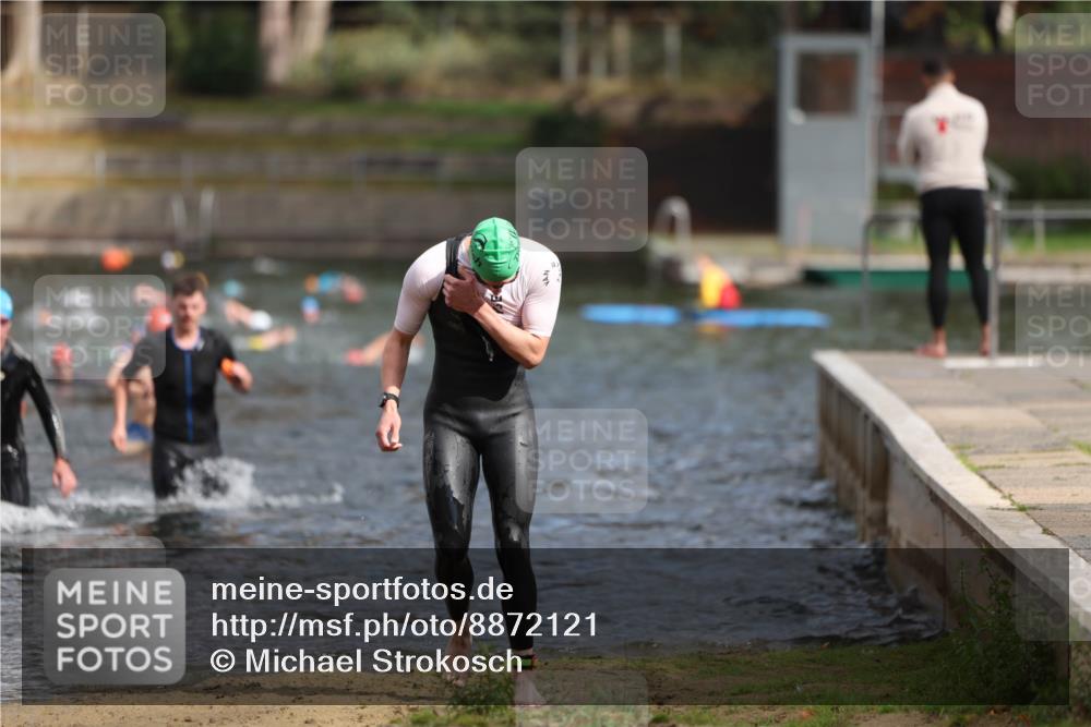 14.09.2025 - Stadtparktriathlon Michael Strokosch http://msf.ph/oto/8872121 14.09.2025 11:51:00 Schwimmen 1123, 1133, 1172, 1205, 1219 meine-sportfotos.de