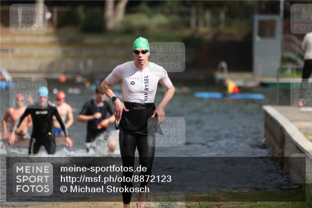 14.09.2025 - Stadtparktriathlon Michael Strokosch http://msf.ph/oto/8872123 14.09.2025 11:51:02 Schwimmen 1123, 1133, 1153, 1172, 1205, 1219 meine-sportfotos.de