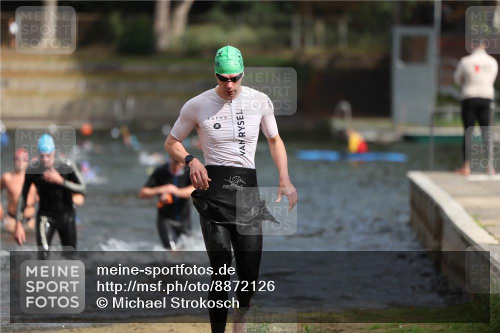 14.09.2025 - Stadtparktriathlon Michael Strokosch http://msf.ph/oto/8872126 14.09.2025 11:51:02 Schwimmen 1123, 1133, 1153, 1172, 1205, 1219 meine-sportfotos.de