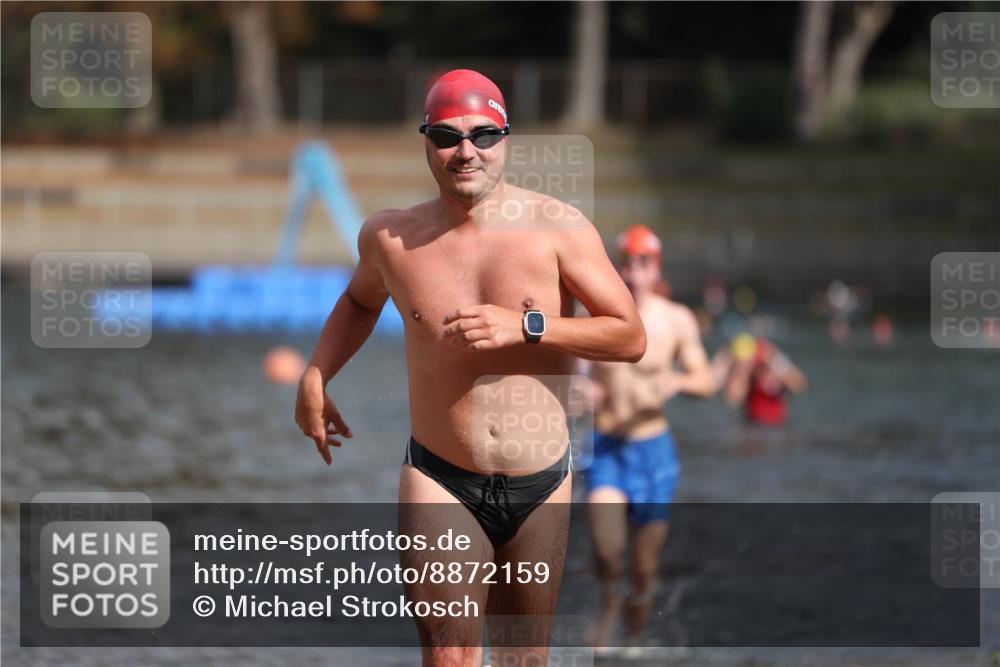 14.09.2025 - Stadtparktriathlon Michael Strokosch http://msf.ph/oto/8872159 14.09.2025 11:51:13 Schwimmen 1133, 1153, 1172, 1199, 1203, 1205 meine-sportfotos.de