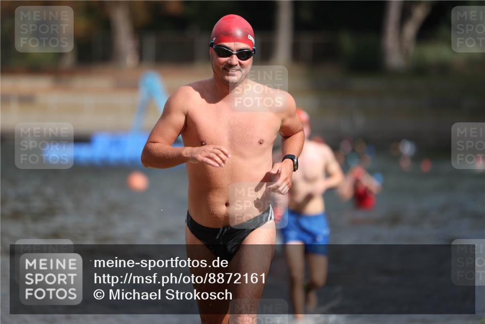 14.09.2025 - Stadtparktriathlon Michael Strokosch http://msf.ph/oto/8872161 14.09.2025 11:51:14 Schwimmen 1133, 1153, 1199, 1203 meine-sportfotos.de