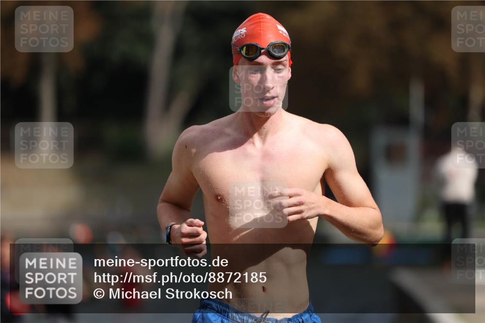 14.09.2025 - Stadtparktriathlon Michael Strokosch http://msf.ph/oto/8872185 14.09.2025 11:51:19 Schwimmen 1199, 1203, 1212 meine-sportfotos.de