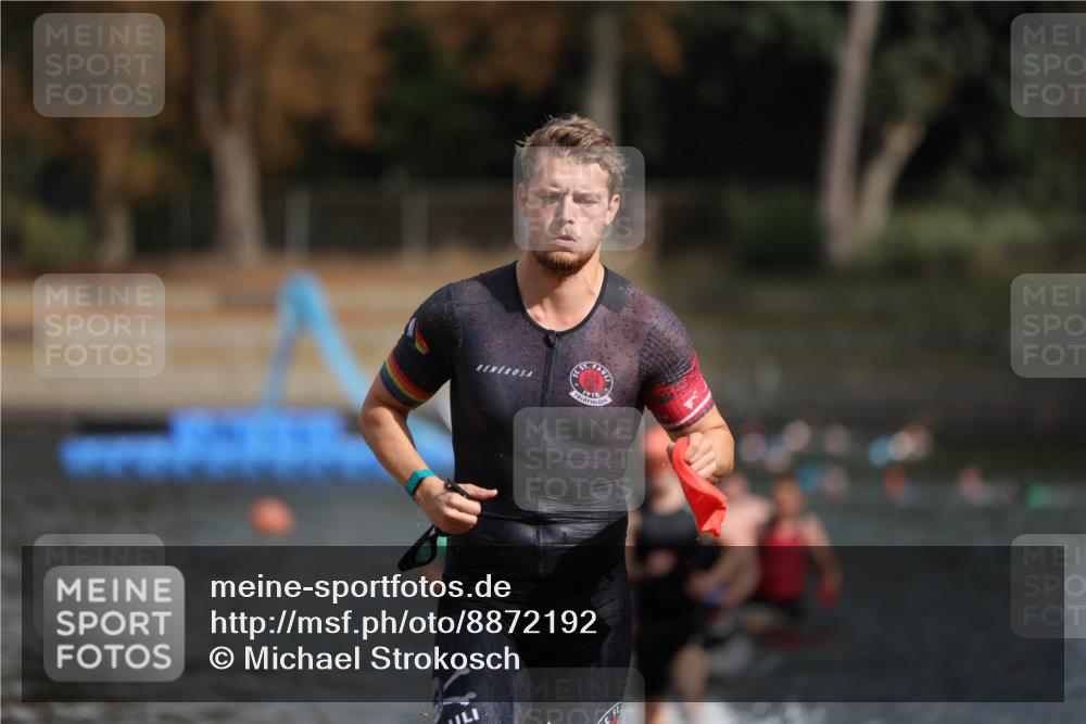14.09.2025 - Stadtparktriathlon Michael Strokosch http://msf.ph/oto/8872192 14.09.2025 11:51:24 Schwimmen 1129, 1139, 1203, 1212 meine-sportfotos.de