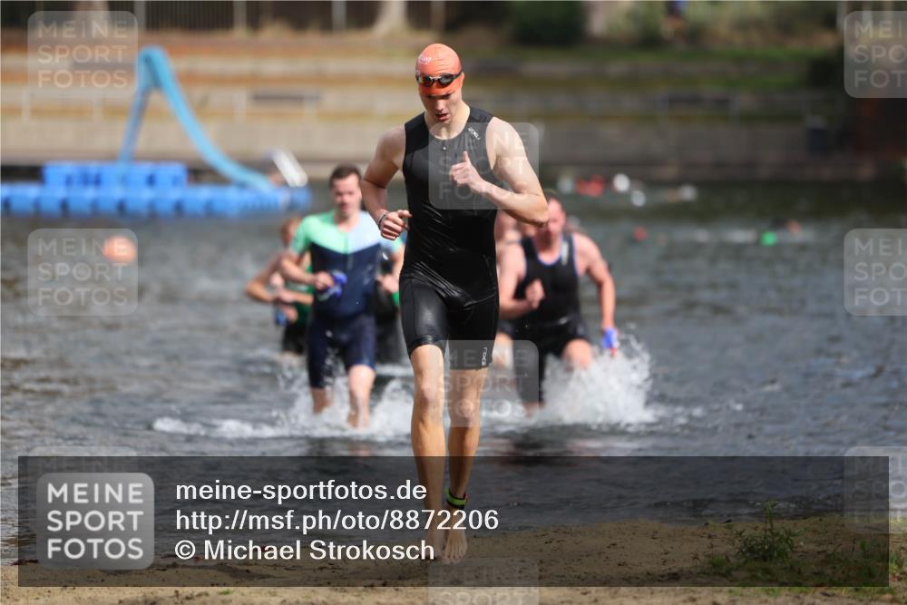 14.09.2025 - Stadtparktriathlon Michael Strokosch http://msf.ph/oto/8872206 14.09.2025 11:51:28 Schwimmen 1122, 1129, 1139, 1203, 1212 meine-sportfotos.de