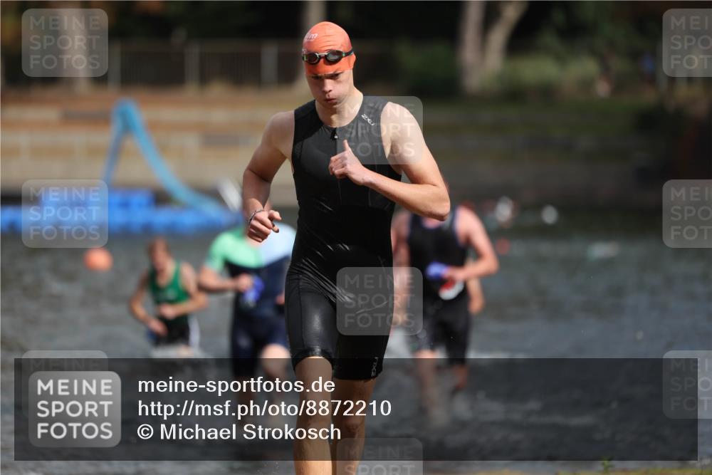 14.09.2025 - Stadtparktriathlon Michael Strokosch http://msf.ph/oto/8872210 14.09.2025 11:51:30 Schwimmen 1122, 1129, 1139, 1147, 1212 meine-sportfotos.de