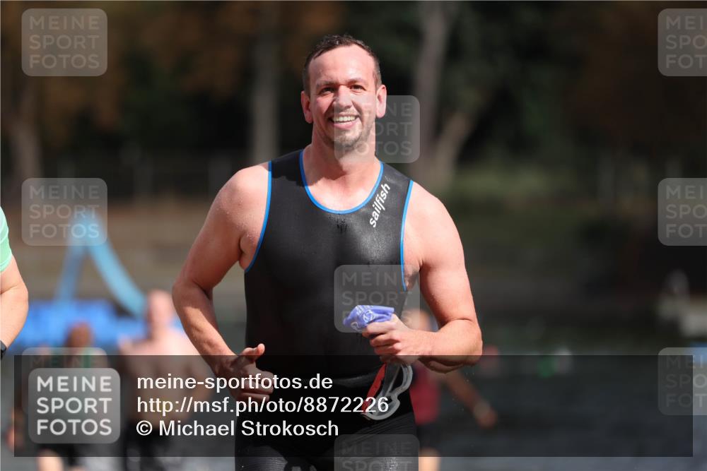 14.09.2025 - Stadtparktriathlon Michael Strokosch http://msf.ph/oto/8872226 14.09.2025 11:51:35 Schwimmen 1122, 1129, 1132, 1139, 1147, 1180 meine-sportfotos.de