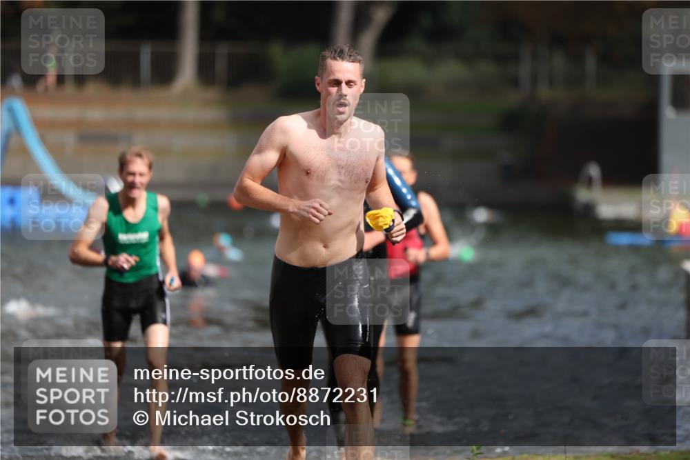 14.09.2025 - Stadtparktriathlon Michael Strokosch http://msf.ph/oto/8872231 14.09.2025 11:51:38 Schwimmen 1122, 1129, 1132, 1139, 1147, 1180 meine-sportfotos.de