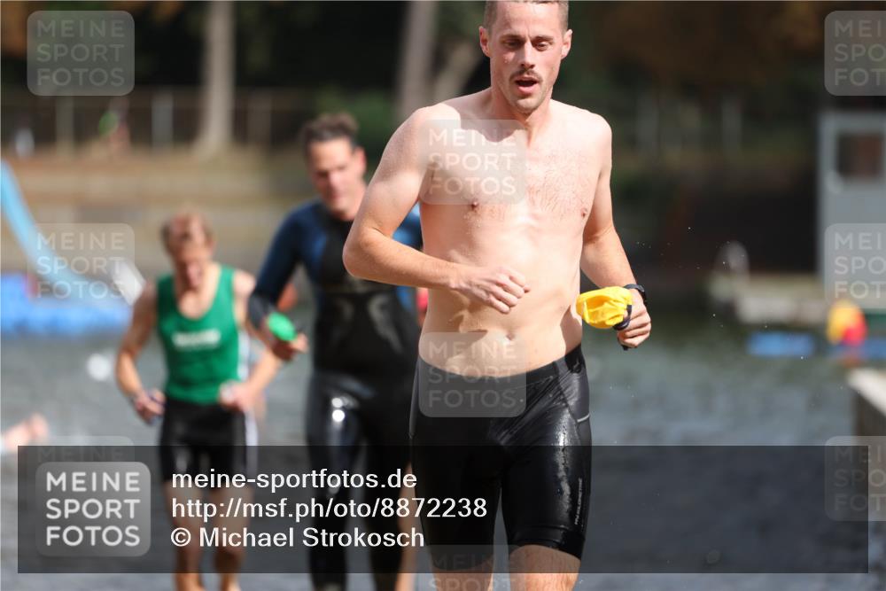 14.09.2025 - Stadtparktriathlon Michael Strokosch http://msf.ph/oto/8872238 14.09.2025 11:51:39 Schwimmen 1122, 1132, 1147, 1180 meine-sportfotos.de
