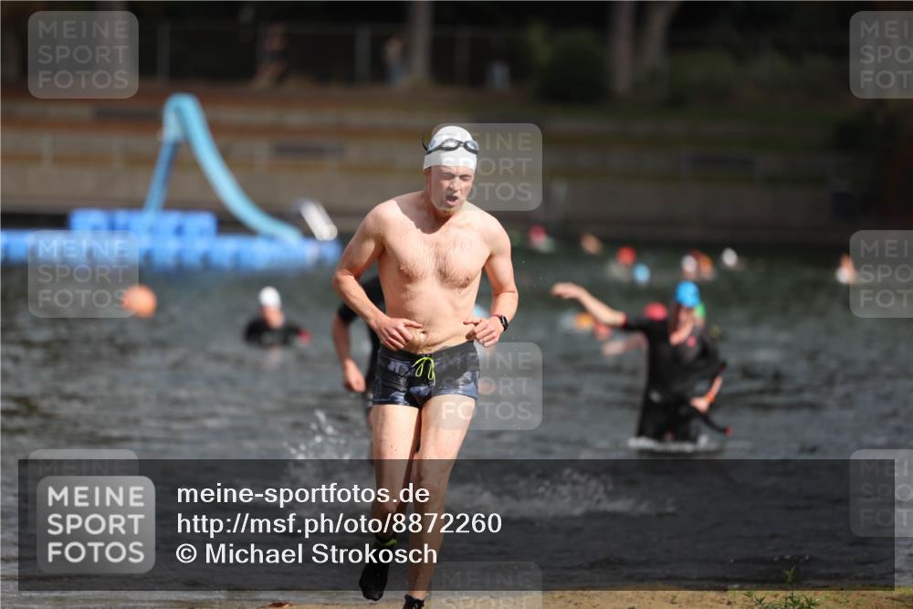 14.09.2025 - Stadtparktriathlon Michael Strokosch http://msf.ph/oto/8872260 14.09.2025 11:51:54 Schwimmen 1137, 1189 meine-sportfotos.de