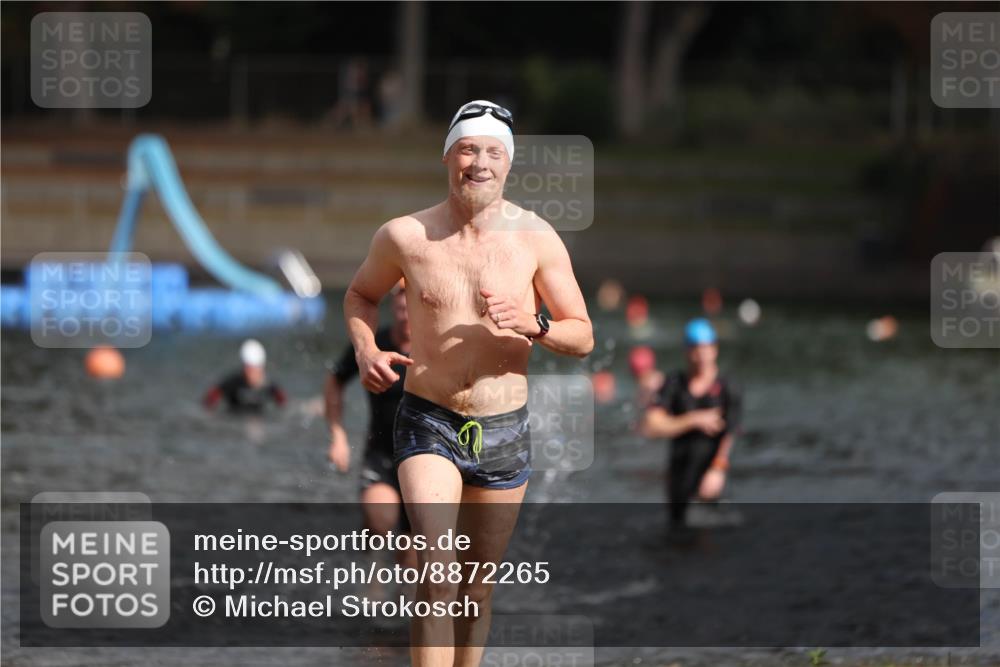 14.09.2025 - Stadtparktriathlon Michael Strokosch http://msf.ph/oto/8872265 14.09.2025 11:51:54 Schwimmen 1137, 1189 meine-sportfotos.de
