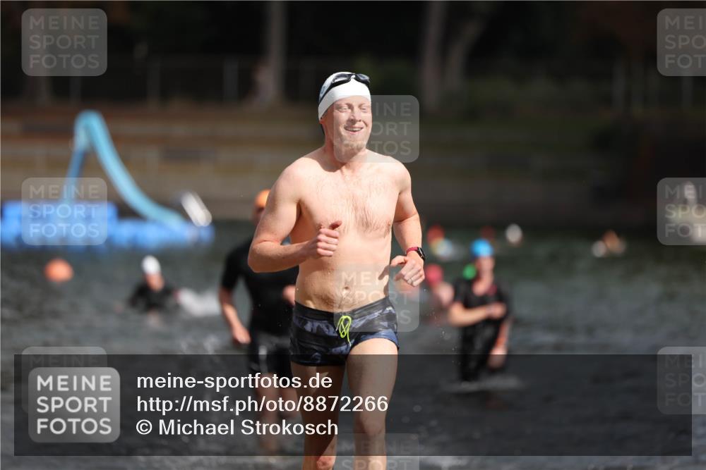 14.09.2025 - Stadtparktriathlon Michael Strokosch http://msf.ph/oto/8872266 14.09.2025 11:51:55 Schwimmen 1137, 1189 meine-sportfotos.de