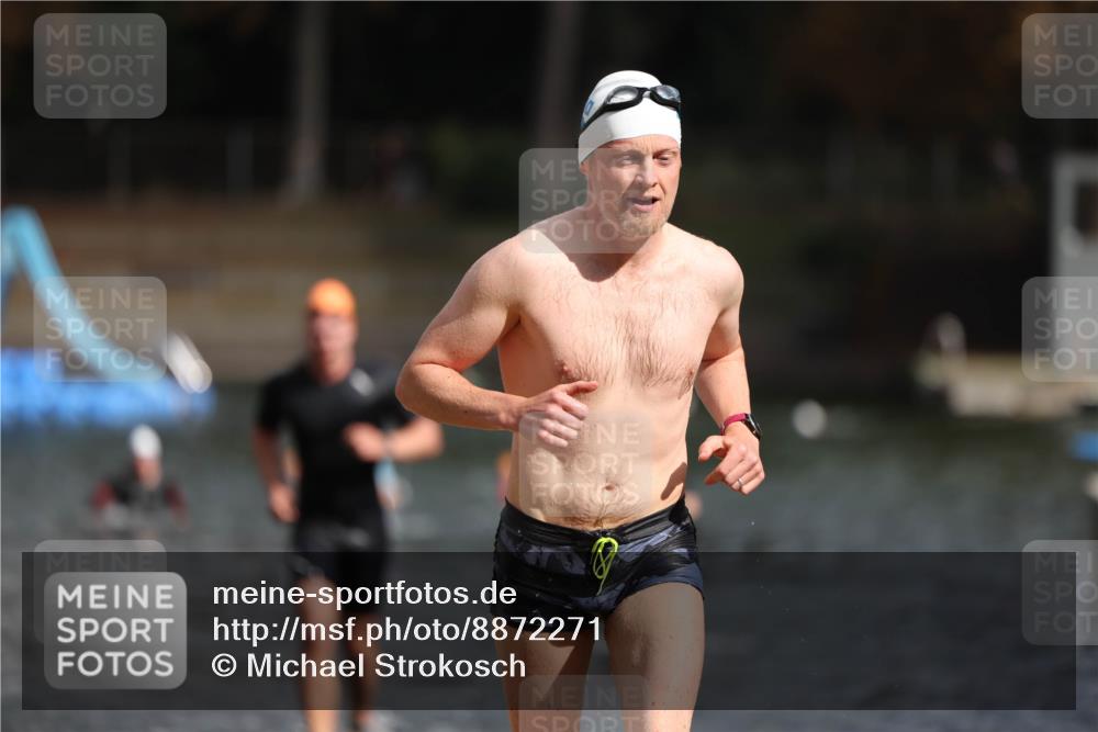 14.09.2025 - Stadtparktriathlon Michael Strokosch http://msf.ph/oto/8872271 14.09.2025 11:51:55 Schwimmen 1137, 1189 meine-sportfotos.de