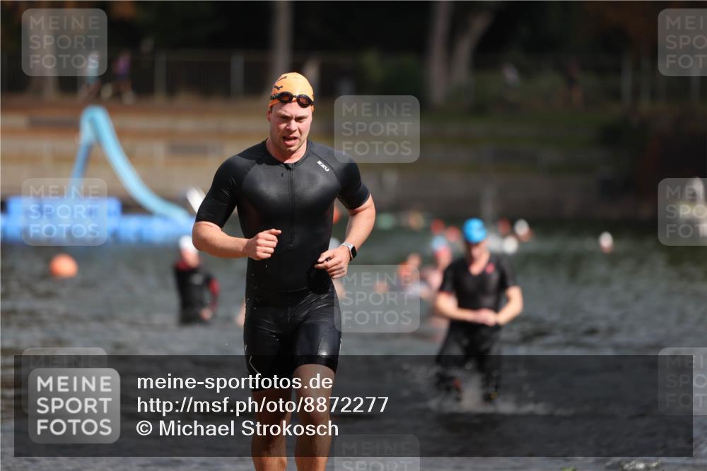 14.09.2025 - Stadtparktriathlon Michael Strokosch http://msf.ph/oto/8872277 14.09.2025 11:51:58 Schwimmen 1137, 1160, 1189, 1193 meine-sportfotos.de