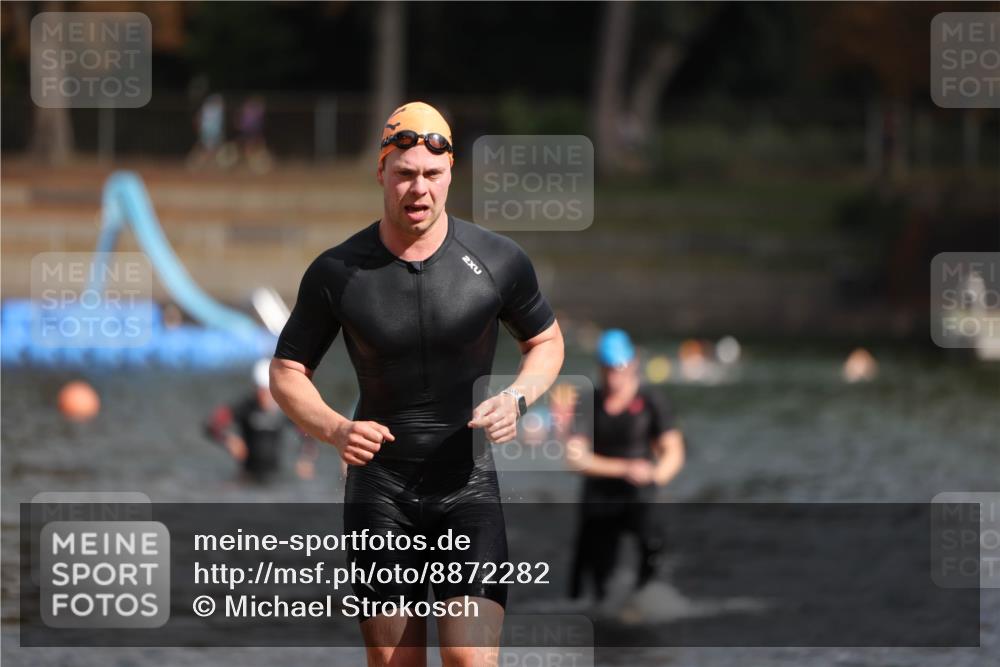 14.09.2025 - Stadtparktriathlon Michael Strokosch http://msf.ph/oto/8872282 14.09.2025 11:51:59 Schwimmen 1137, 1160, 1189, 1193 meine-sportfotos.de