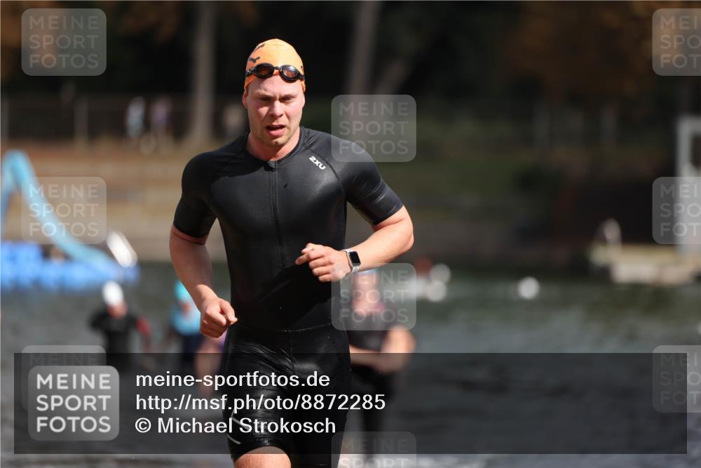 14.09.2025 - Stadtparktriathlon Michael Strokosch http://msf.ph/oto/8872285 14.09.2025 11:51:59 Schwimmen 1137, 1160, 1189, 1193 meine-sportfotos.de