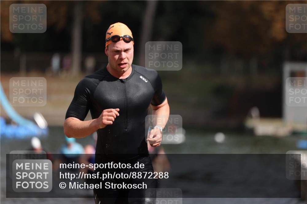 14.09.2025 - Stadtparktriathlon Michael Strokosch http://msf.ph/oto/8872288 14.09.2025 11:52:00 Schwimmen 1137, 1160, 1193 meine-sportfotos.de