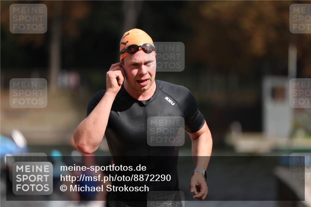 14.09.2025 - Stadtparktriathlon Michael Strokosch http://msf.ph/oto/8872290 14.09.2025 11:52:00 Schwimmen 1137, 1160, 1193 meine-sportfotos.de
