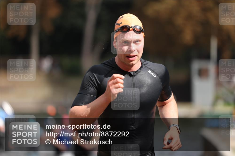 14.09.2025 - Stadtparktriathlon Michael Strokosch http://msf.ph/oto/8872292 14.09.2025 11:52:01 Schwimmen 1137, 1160, 1193 meine-sportfotos.de