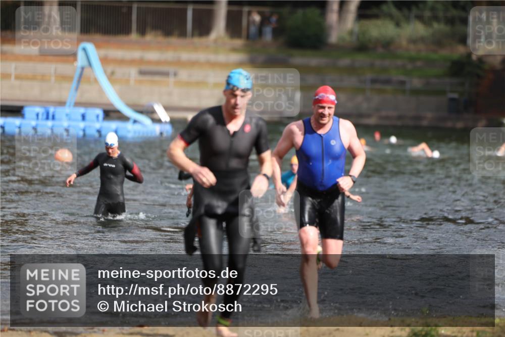14.09.2025 - Stadtparktriathlon Michael Strokosch http://msf.ph/oto/8872295 14.09.2025 11:52:05 Schwimmen 1160, 1193 meine-sportfotos.de