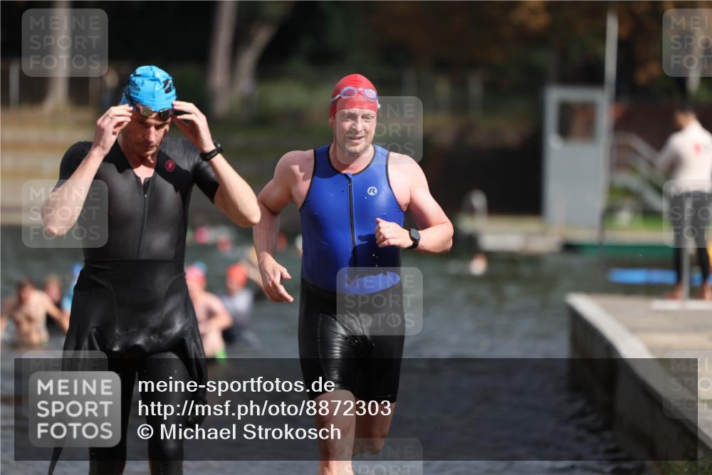 14.09.2025 - Stadtparktriathlon Michael Strokosch http://msf.ph/oto/8872303 14.09.2025 11:52:07 Schwimmen 1143, 1160, 1193, 1211 meine-sportfotos.de