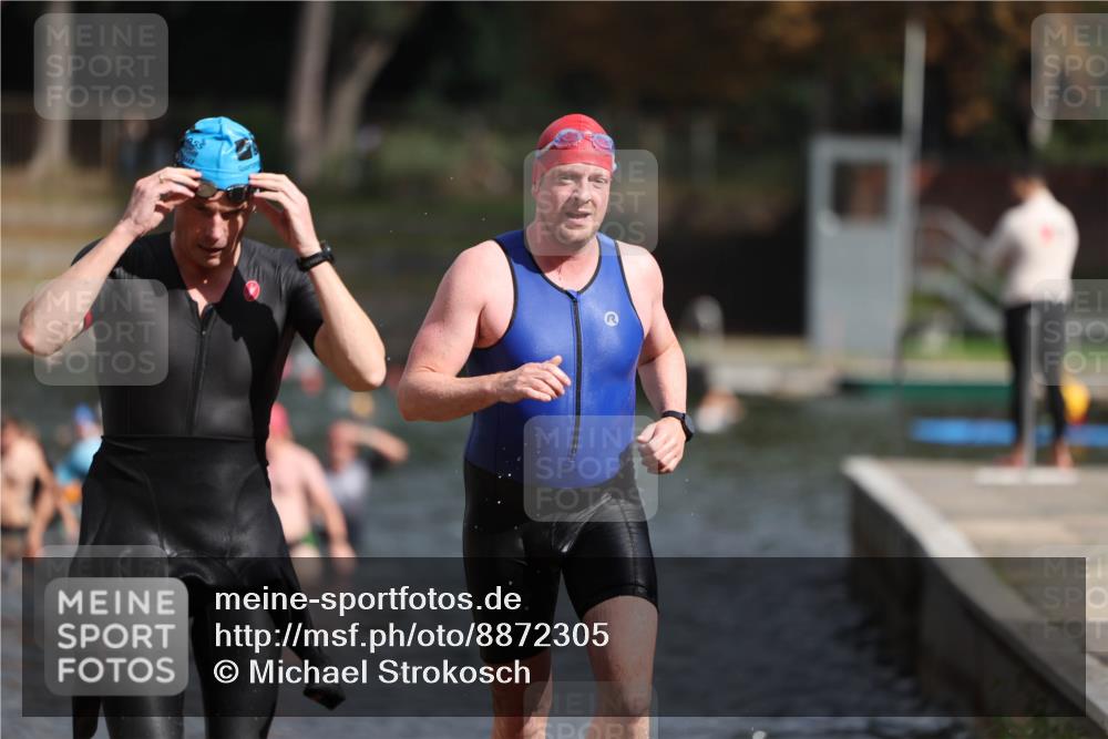 14.09.2025 - Stadtparktriathlon Michael Strokosch http://msf.ph/oto/8872305 14.09.2025 11:52:07 Schwimmen 1143, 1160, 1193, 1211 meine-sportfotos.de