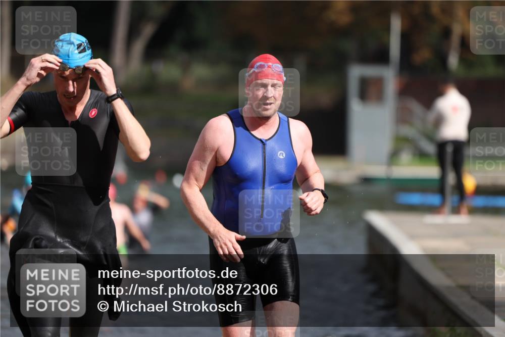 14.09.2025 - Stadtparktriathlon Michael Strokosch http://msf.ph/oto/8872306 14.09.2025 11:52:08 Schwimmen 1143, 1160, 1193, 1211 meine-sportfotos.de