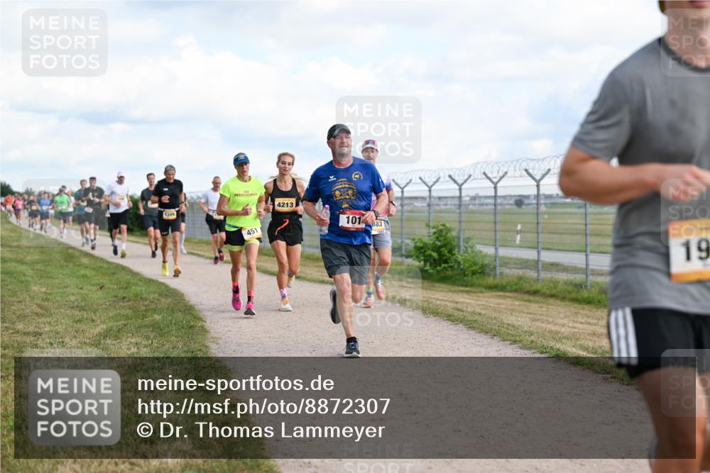 14.09.2025 - Airport Race Dr. Thomas Lammeyer http://msf.ph/oto/8872307 14.09.2025 12:16:58 Laufen 1389, 4213, 451, 101, 883, 1883, 19 meine-sportfotos.de