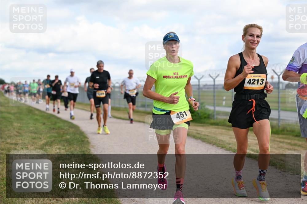 14.09.2025 - Airport Race Dr. Thomas Lammeyer http://msf.ph/oto/8872352 14.09.2025 12:17:01 Laufen 5309, 451, 4213 meine-sportfotos.de