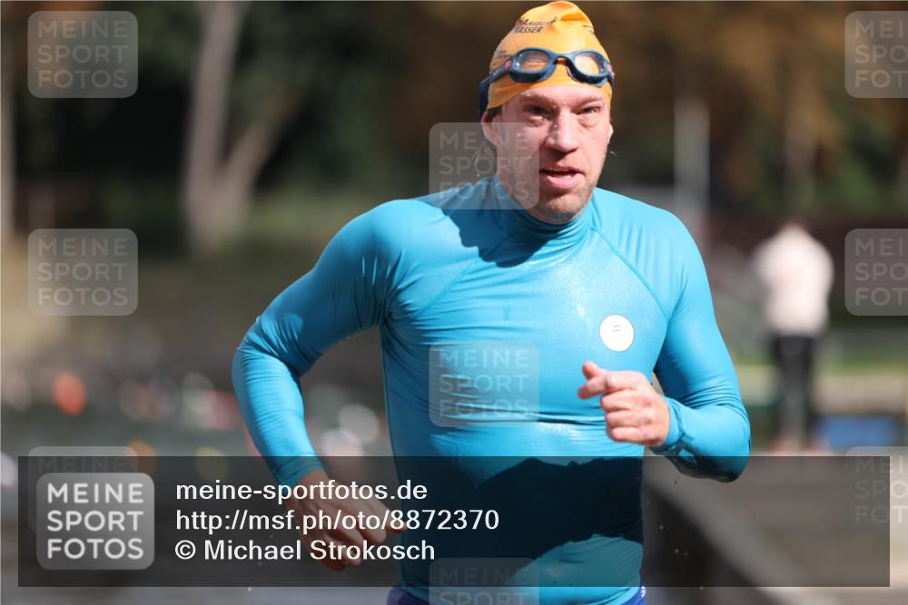 14.09.2025 - Stadtparktriathlon Michael Strokosch http://msf.ph/oto/8872370 14.09.2025 11:52:30 Schwimmen 1128, 1187, 1202 meine-sportfotos.de