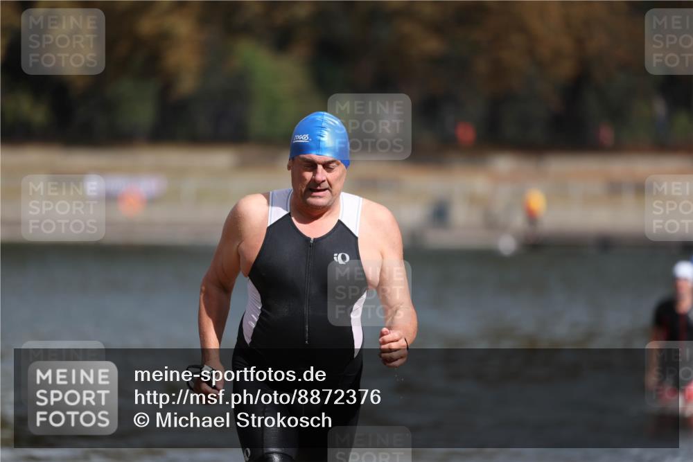 14.09.2025 - Stadtparktriathlon Michael Strokosch http://msf.ph/oto/8872376 14.09.2025 11:52:58 Schwimmen 1126, 1169 meine-sportfotos.de