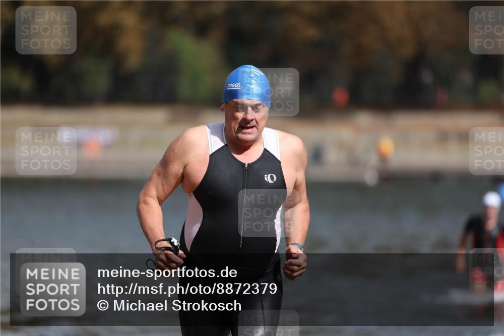 14.09.2025 - Stadtparktriathlon Michael Strokosch http://msf.ph/oto/8872379 14.09.2025 11:52:58 Schwimmen 1126, 1169 meine-sportfotos.de