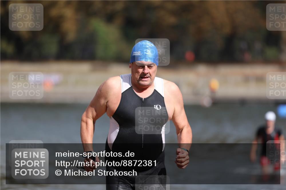 14.09.2025 - Stadtparktriathlon Michael Strokosch http://msf.ph/oto/8872381 14.09.2025 11:52:58 Schwimmen 1126, 1169 meine-sportfotos.de