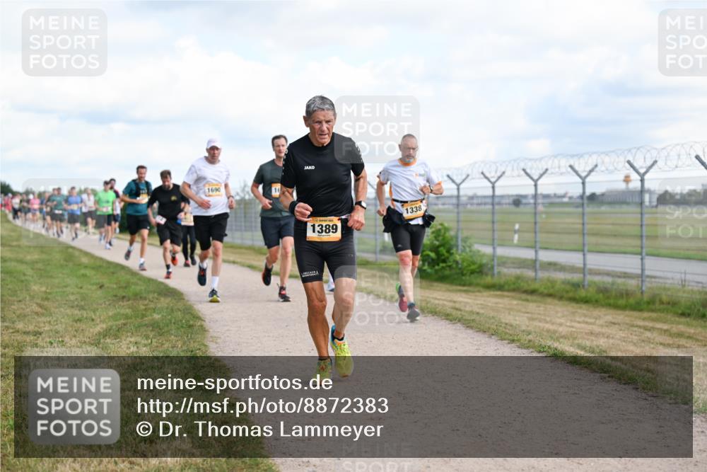 14.09.2025 - Airport Race Dr. Thomas Lammeyer http://msf.ph/oto/8872383 14.09.2025 12:17:03 Laufen 1690, 1389, 1338 meine-sportfotos.de
