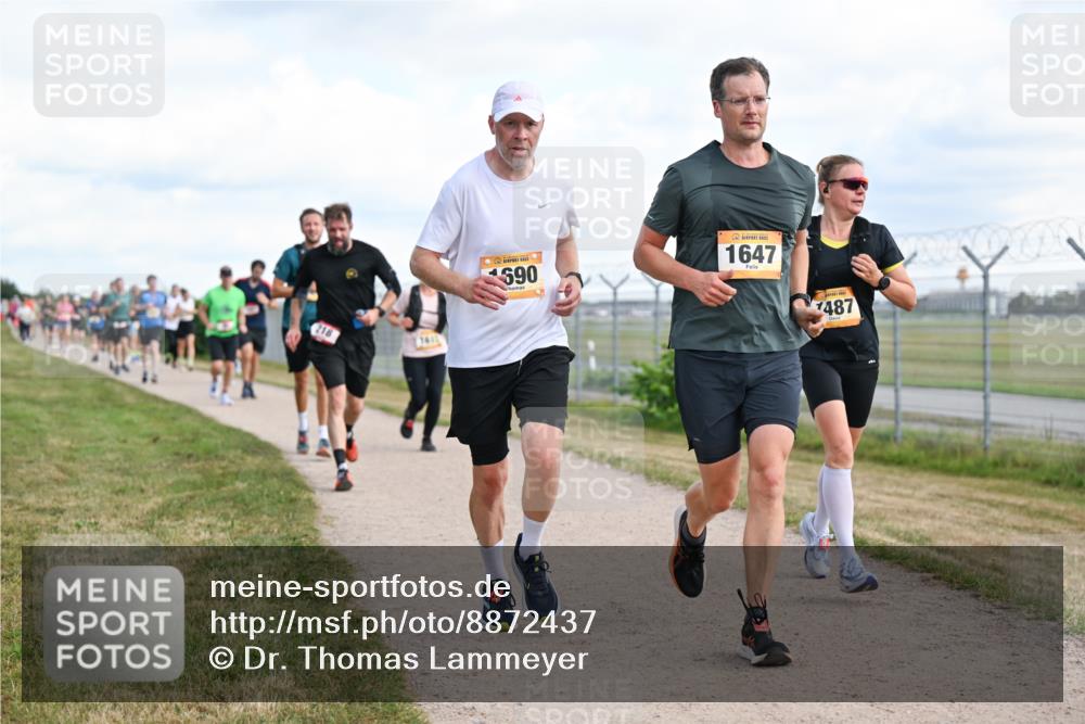 14.09.2025 - Airport Race Dr. Thomas Lammeyer http://msf.ph/oto/8872437 14.09.2025 12:17:06 Laufen 1611, 1690, 1647, 487 meine-sportfotos.de