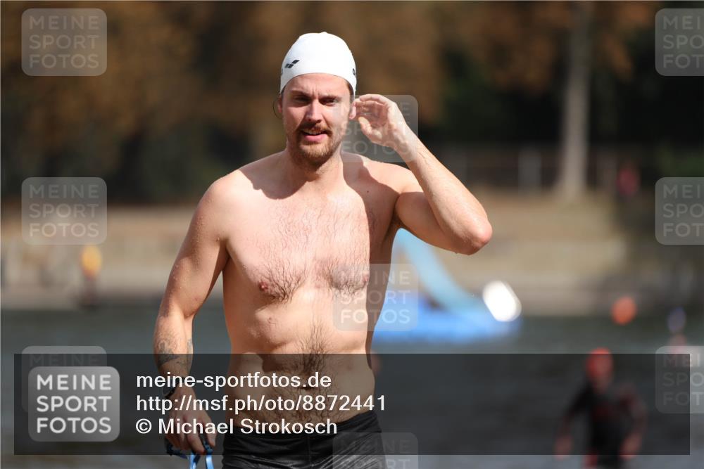 14.09.2025 - Stadtparktriathlon Michael Strokosch http://msf.ph/oto/8872441 14.09.2025 11:53:17 Schwimmen 1184, 1220 meine-sportfotos.de