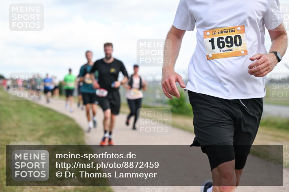 14.09.2025 - Airport Race Dr. Thomas Lammeyer http://msf.ph/oto/8872459 14.09.2025 12:17:07 Laufen 42, 1690 meine-sportfotos.de