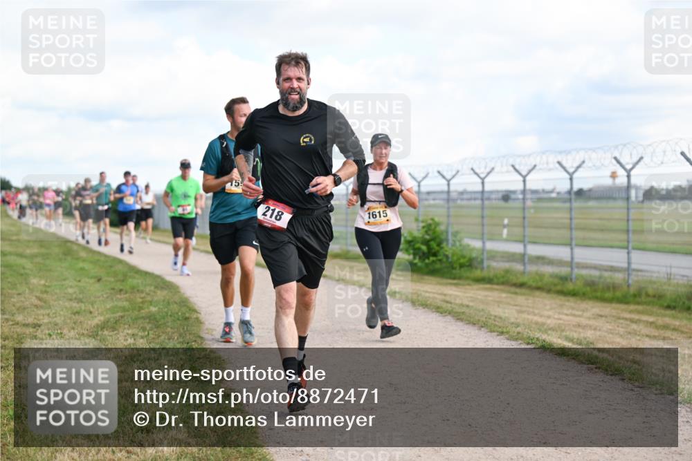 14.09.2025 - Airport Race Dr. Thomas Lammeyer http://msf.ph/oto/8872471 14.09.2025 12:17:08 Laufen 15, 218, 1615 meine-sportfotos.de