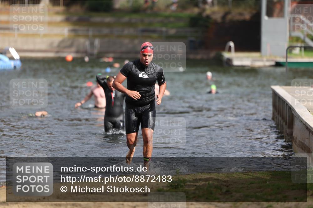 14.09.2025 - Stadtparktriathlon Michael Strokosch http://msf.ph/oto/8872483 14.09.2025 11:53:42 Schwimmen 1157, 1213 meine-sportfotos.de