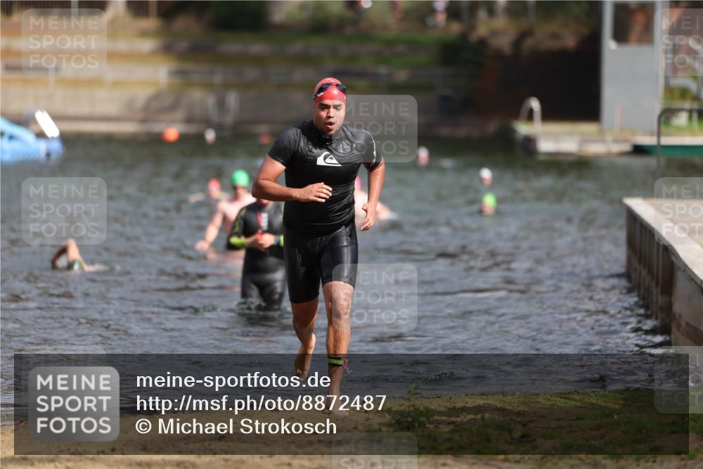 14.09.2025 - Stadtparktriathlon Michael Strokosch http://msf.ph/oto/8872487 14.09.2025 11:53:43 Schwimmen 1157 meine-sportfotos.de