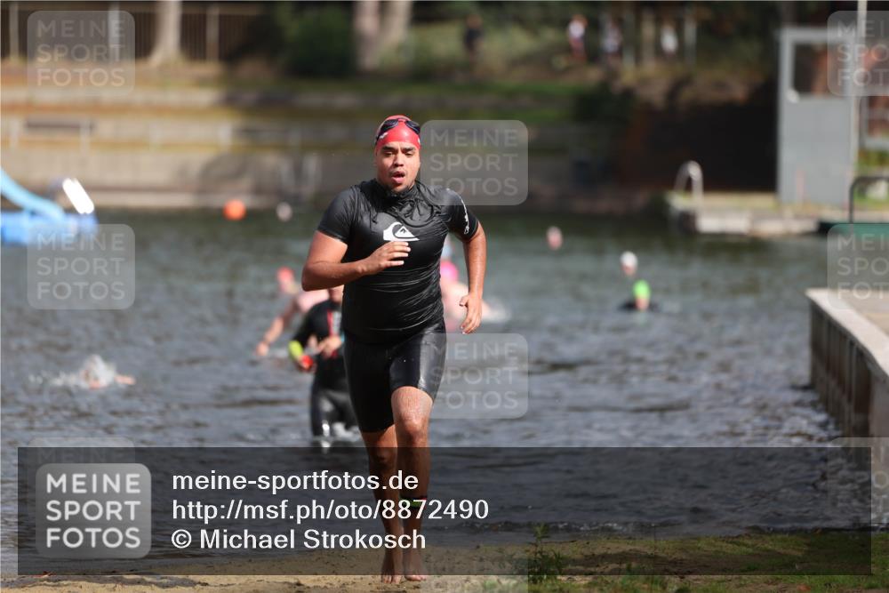 14.09.2025 - Stadtparktriathlon Michael Strokosch http://msf.ph/oto/8872490 14.09.2025 11:53:44 Schwimmen 1157 meine-sportfotos.de