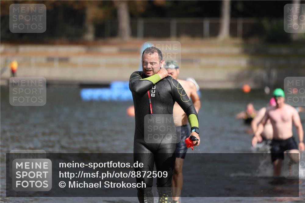 14.09.2025 - Stadtparktriathlon Michael Strokosch http://msf.ph/oto/8872509 14.09.2025 11:53:56 Schwimmen 1141, 1149, 1152, 1218 meine-sportfotos.de