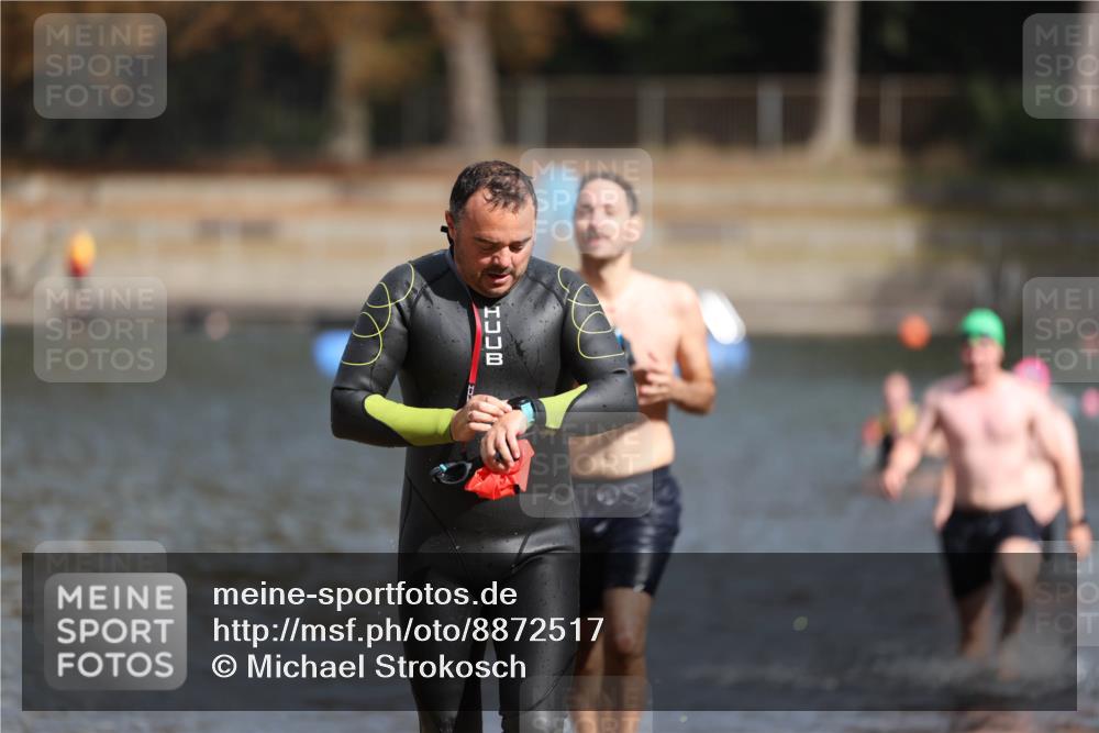 14.09.2025 - Stadtparktriathlon Michael Strokosch http://msf.ph/oto/8872517 14.09.2025 11:53:57 Schwimmen 1141, 1149, 1152, 1218 meine-sportfotos.de