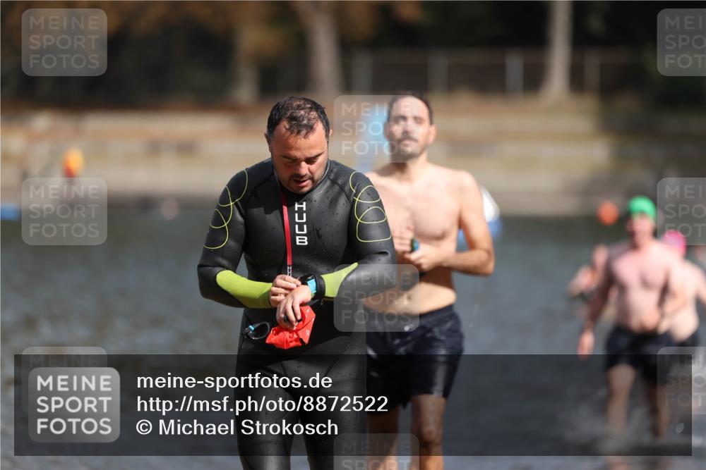 14.09.2025 - Stadtparktriathlon Michael Strokosch http://msf.ph/oto/8872522 14.09.2025 11:53:58 Schwimmen 1141, 1149, 1152, 1218 meine-sportfotos.de